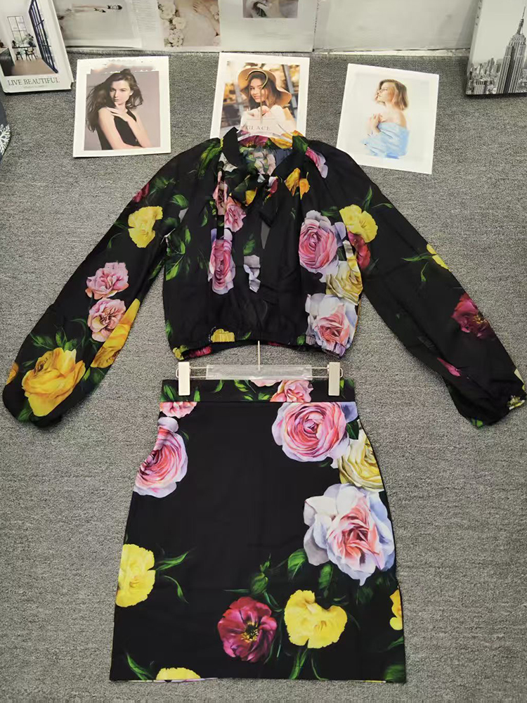 Retro flower print long-sleeve - مراجعة Romper Floral Print وسعره
